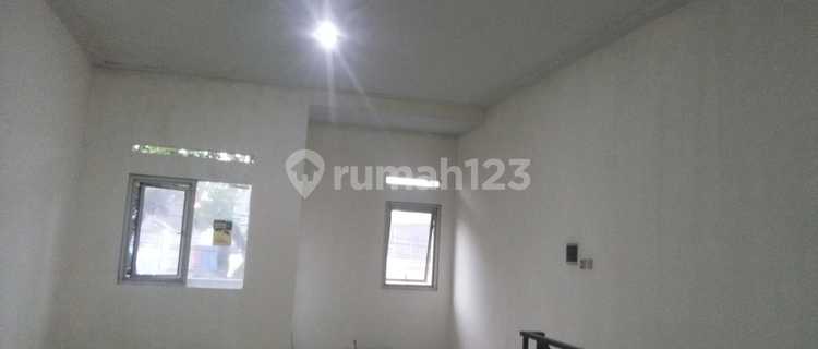 Main Road Padalarang Shophouse for Rent - 2 Floors, 5M Wide, Near Kbp & Tagog Market! 1