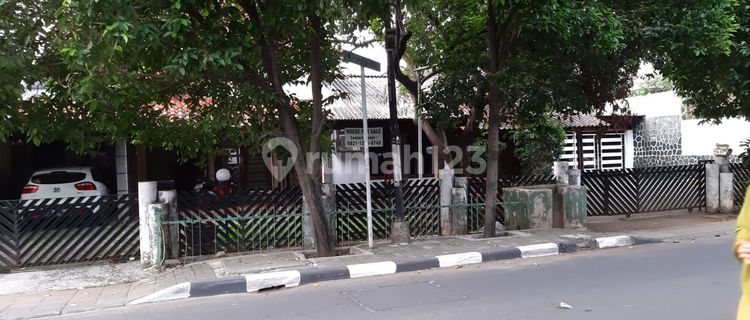 Selling Mirah Land Plot. Strategic Location in East Pancoran, Suitable for Boarding House. 1