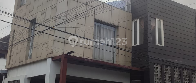 Rumah Luas dan 20 Menit dari Bandara di Menoreh 1