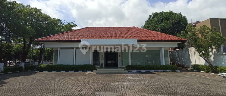 Perkantoran Ex Bank 2 Lantai Lokasi Super Strategis Pusat Kota Semarang 1