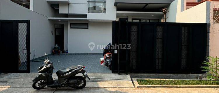 Rumah 2 Lantai Bangunan Baru Sunrise Garden Kedoya Jakarta Barat 1