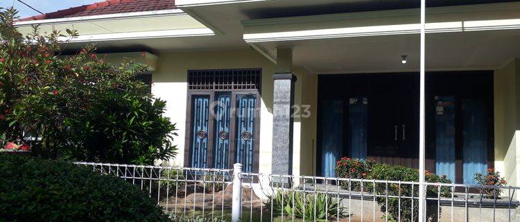 Dijual Murah Rumah Nyaman Dan Rapi. Posisi Hook. Jl. P. Antasari. Perumahan Bukit Kencana. Dekat Dengan Pemerintahan. Sekolah. Universitas. Itera. Ubl. Teknokrat. Lokasi Sangat Strategis. Di Tengah Kota. Cocok Untuk Hunian Cocok Untuk Investasi Rumah Nyam 1