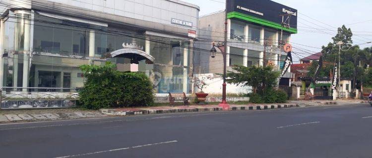 Gedung &  Kantor Showroom  Dijual Cepat  1