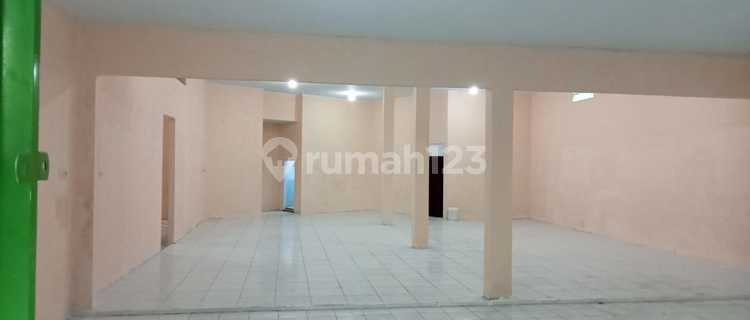 Ready-to-Use Shophouse in Balong Market, Majalengka 1