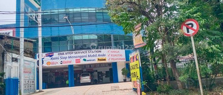 Gedung 4 lantai Hoek Arteri Pondok Indah 1