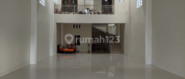 Ready-to-Use Shop-House for Rent 1