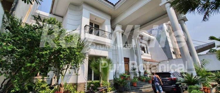 Dijual rumah mewah 2 lantai kawasan pondok indah 1