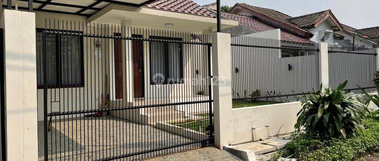 Rumah Bagus di Cluster Plumeria Graha Raya  1