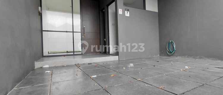 Ruko Garden House for Rent in Grand Wisata Tambun - 2 Floors Strategic Near Living World 1