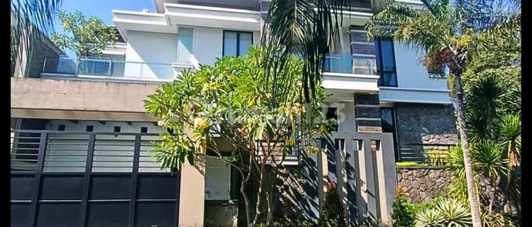 Luxury minimalist house Graha Family block O 27M, good negotiable, excellent. 1