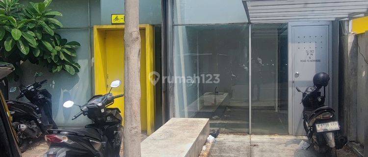 Ruang Usaha Di Jalan Panglima Polim  1