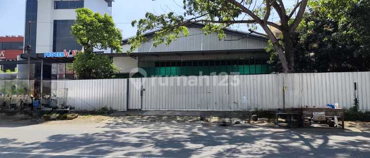 For Rent: Nice Warehouse on Strategic Main Road 1