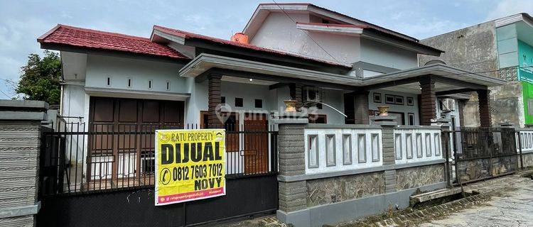 Dijual Rumah 4 Kamar Tidur Jl. Sumatra Hangtuah Komplek Griya Idaman Bertuah 1