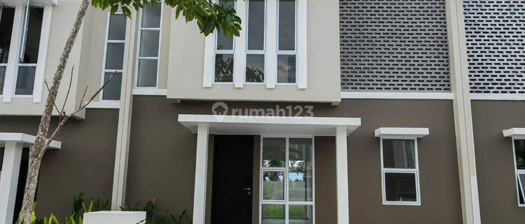 Dijual Rumah 2 Lantai Komplek Villa Tenayan Pekanbaru 1