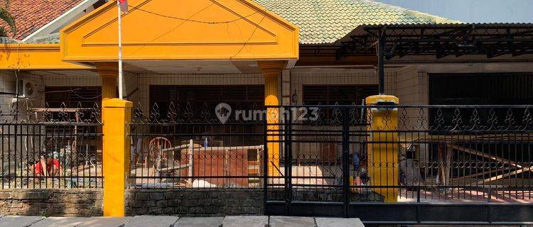 DIJUAL - RUMAH SIAP HUNI SEKALIGUS TEMPAT USAHA DI CILAMAYA JAKARTA PUSAT 1