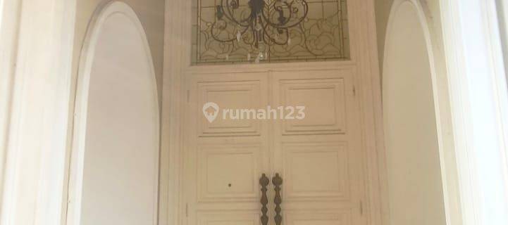 Rumah Asri dan Nyaman di Pondok Indah 1