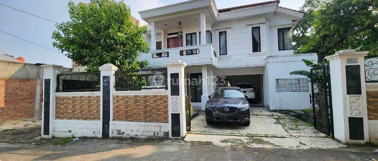 Dijual Rumah Strategis di Villa Bintaro Regency 1