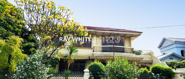 Well-Maintained House Suitable for Boarding in Central Cempaka Putih 1