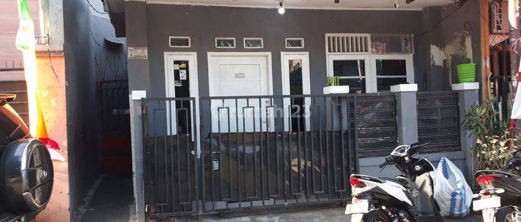 Rumah di Jl.Petamburan 1 HGB Bagus Murah 1