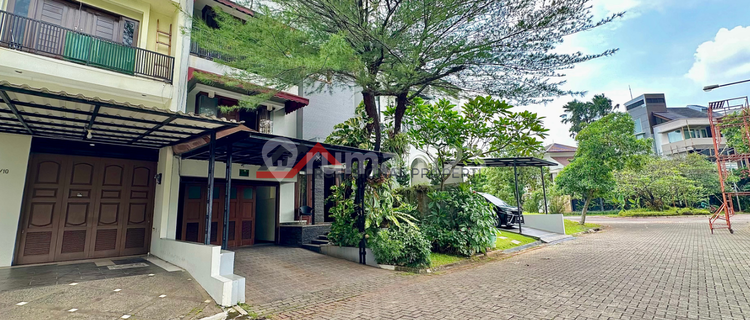 Nice Ready-to-Occupy Town House in a Strategic Location at Lebak Bulus, South Jakarta 1