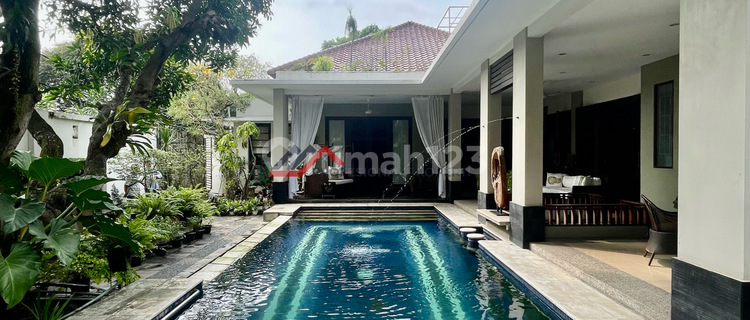 Minimalist Luxury House with Swimming Pool in Kemang Area, South Jakarta 1