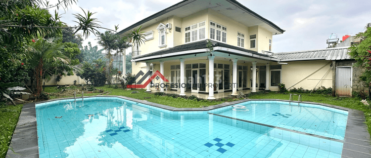 Rumah Asri Taman Luas di Ampera, Jakarta Selatan 1