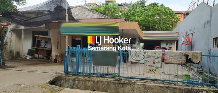 Rumah cocok untuk usaha di jalan Kumudasmoro 1