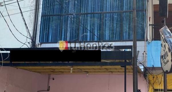 Ruko komersial di jalan Hayam Wuruk 1