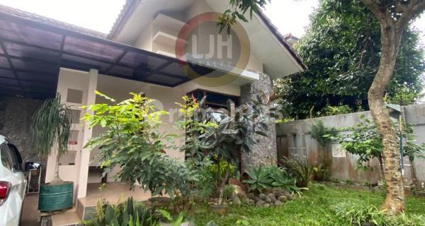 Rumah villa di jalan Rindang Asih 1