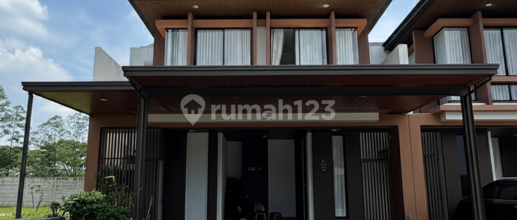 Jual BU Rumah Cantik View Golf di Suvarna Padi Furnish Nempel Ditinggal 1