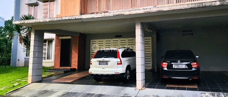 Rumah Hoek Dengan Swimingpool di Delatinos Bsd 1