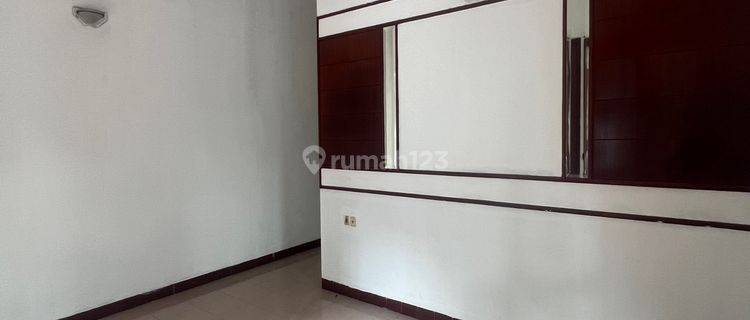  Rumah Kontrakan Unfurnished Sudah Renovasi di Pluit Sakti, Pluit 1