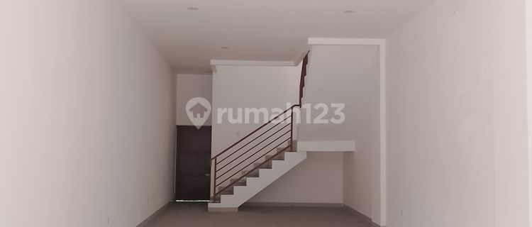 Strategic Shop-house in City Center, Pungkur, Bandung 1