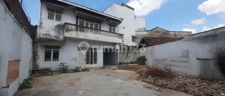 Rumah Sewa Pinggir Jalan Sultan Agung, bisa Dijadikan Tempat Usaha Cafe 1