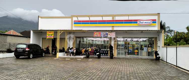 For Sale: Single-Story Kiosk on the Side of Trans-Sumatra Highway, Including Ongoing Business 1