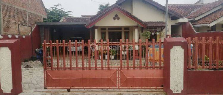 Jual Cepat Rumah Di Tirtayasa, Sukabumi, Dengan Parkiran Luas 1