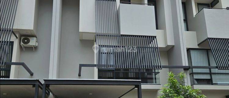 Rumah baru siap huni furnished di Impresahaus Tabebuya, BSD City. 1