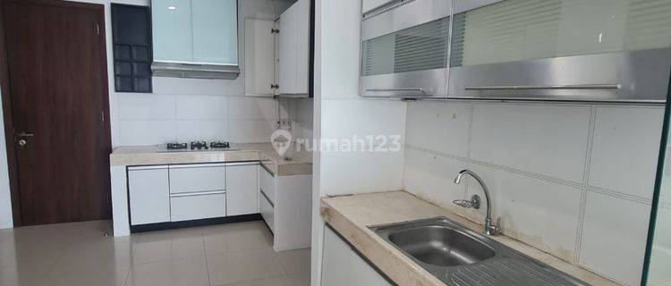 Apartemen St Moritz Tower Presidential 5 Kt Lantai Sedang Semi Furnished Puri Indah Jakarta Barat 1