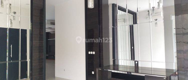 Rumah Semi Furnished Ada Kolam Renang di Cluster Alam Sutera Tangerang Siap Huni 1