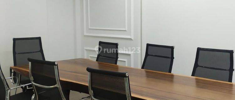 Disewakan Office St Moritz Lantai Sedang Furnished Terkoneksi Ke Mall Lippo Puri Jakarta Barat 1