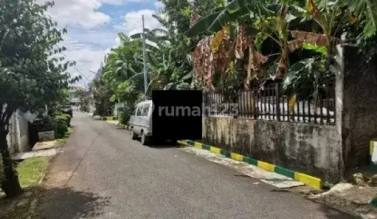 Rumah Tua Hitung Tanah di Puri Indah Jakarta Barat 1