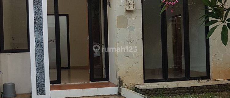 Rumah Nuansa Bali di Dekat BSD, Asri, 1 lantai, Hadap Timur Laut 1