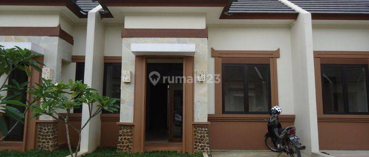 Rumah 1 lantai hadap Utara Nuansa Bali 1