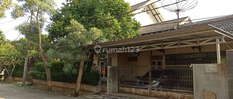 Rumah Hitung Tanah. Dekat Masjid Blok A Cinere 1