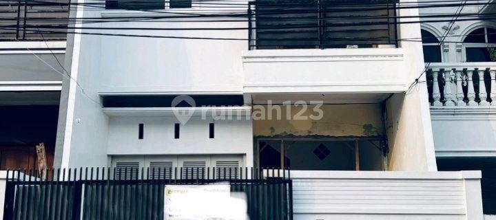 For Rent 3-Story House In Rawa Kepa Tomang West Jakarta 1