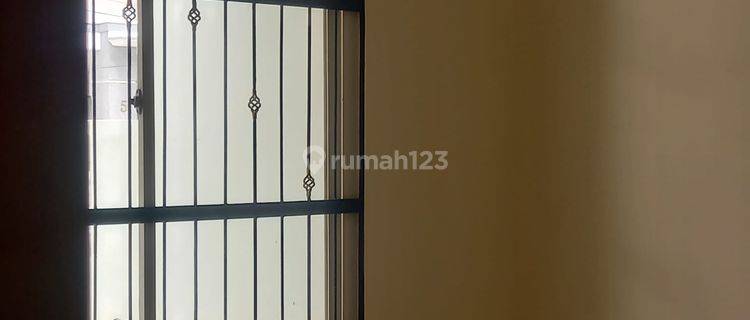 Disewa Rumah Tomang Barat  1