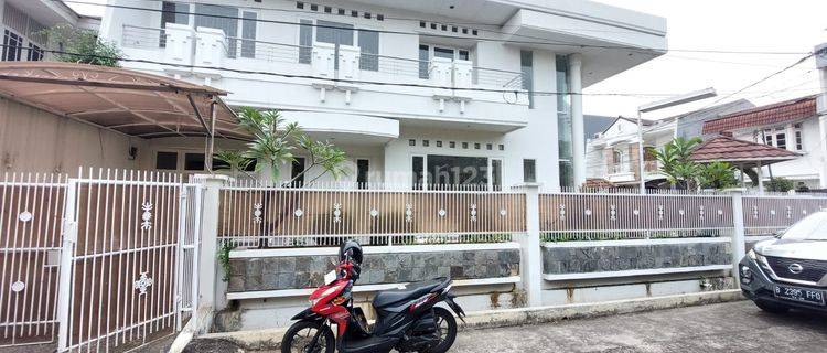 Di Jual Rumah Hook 2 Lantai Bagus Harga di Bawah Njop Di Kelapa Gading Jakarta Utara 1