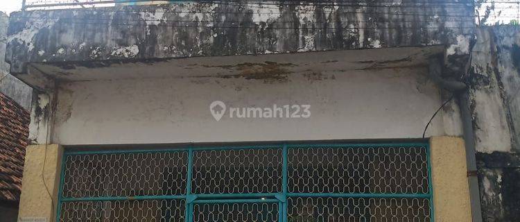 Rumah 2,5 Lantai di Sidodadi, Surabaya Pusat 1