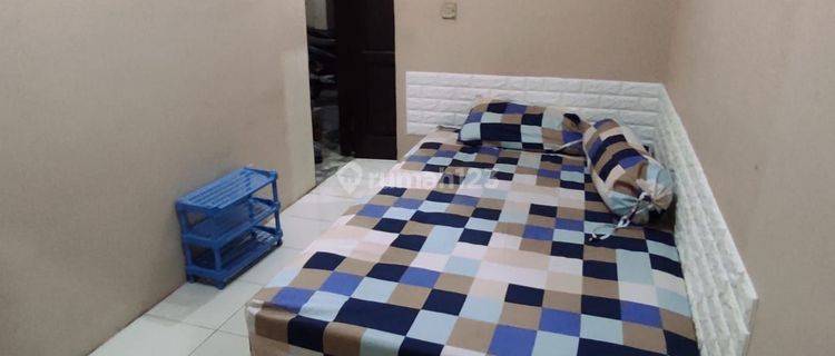 Di jual cepat Rumah kos Murah aktif,Bangunan 2 Lt siap huni ,bersih terawat jarang ada!Cck U/invest 1