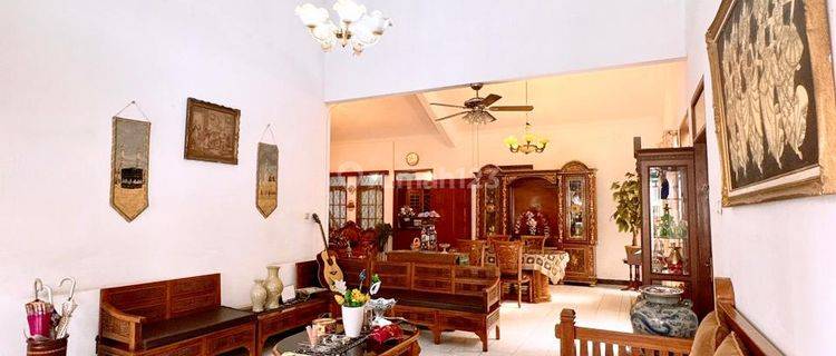 Dijual Rumah Komplek Batu Indah, Batununggal Klasik Cantik Terawat 1